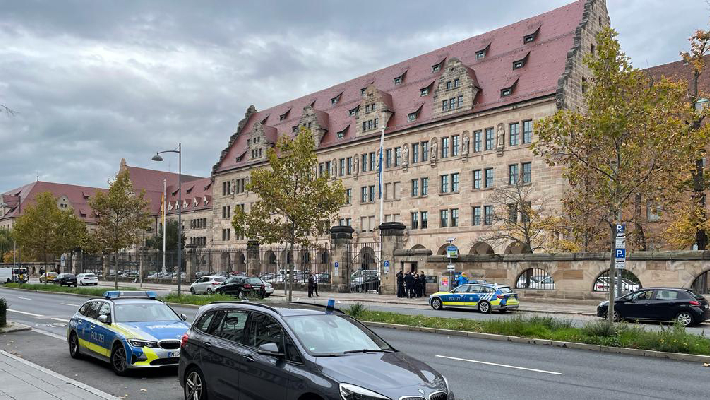 Frau in Fürth erstochen: lange Haftstrafe für den Täter 